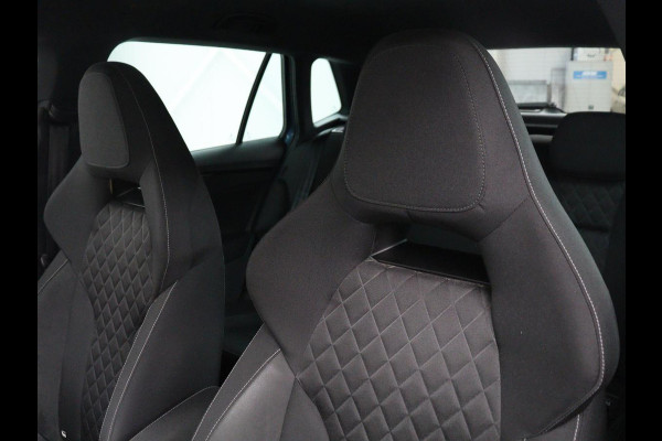 Škoda Kamiq 1.0 TSI Sport | Trekhaak | Sportstoelen | Carplay | Climate control | Parkeerhulp | Cruise control | Full LED | Sportstuur | Bluetooth