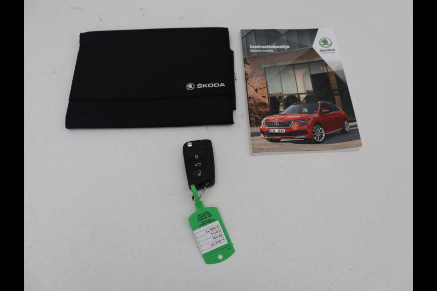 Škoda Kamiq 1.0 TSI Sport | Trekhaak | Sportstoelen | Carplay | Climate control | Parkeerhulp | Cruise control | Full LED | Sportstuur | Bluetooth