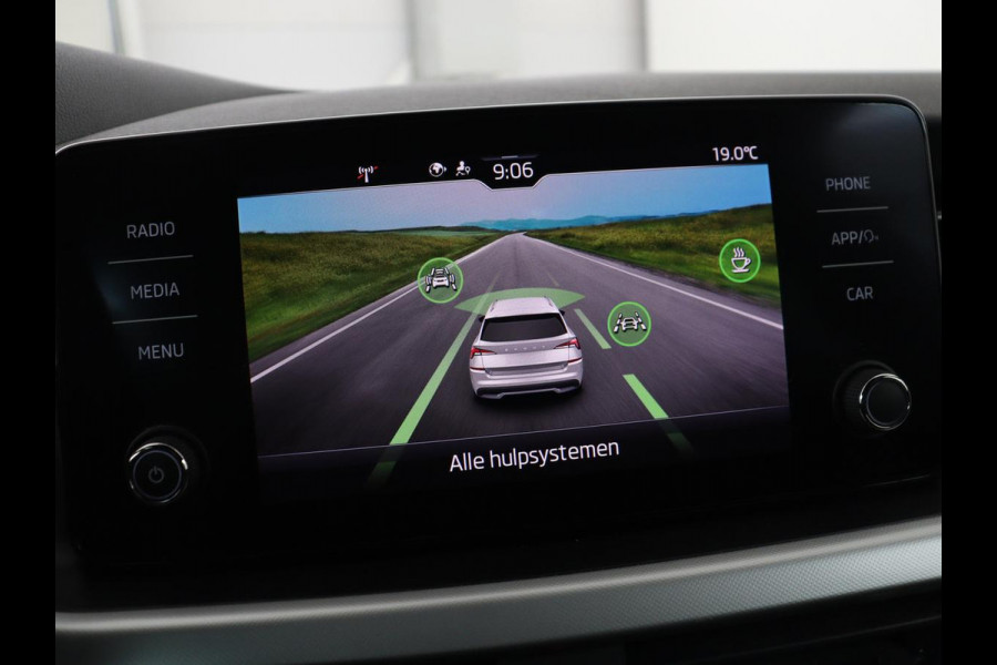 Škoda Kamiq 1.0 TSI Sport | Trekhaak | Sportstoelen | Carplay | Climate control | Parkeerhulp | Cruise control | Full LED | Sportstuur | Bluetooth