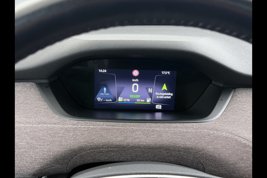 Škoda ENYAQ iV 80 First Edition HighLuxus Soh92% Pano-Dak Elektr.Trekhaak *BOMVOL € 63.000 nieuw!* 21"lm Full-Led 360-Camera Adaptive-Cruise Na Warmtepomp Adaptief onderstel+Dynamisch-onderstel/Stuur Airco-autom 3-zones E-call Chroom-Dakrail Head-Up-Display Smartlink Edition High 1.000kg trekvermogen