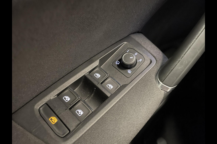 Volkswagen Touran 1.5 TSI DSG Highline | Navigatie | Parkeersensoren | Cruise Control | Blind Spot Assist | Stoelverwarming | ErgoActive stoelen | Climate Control