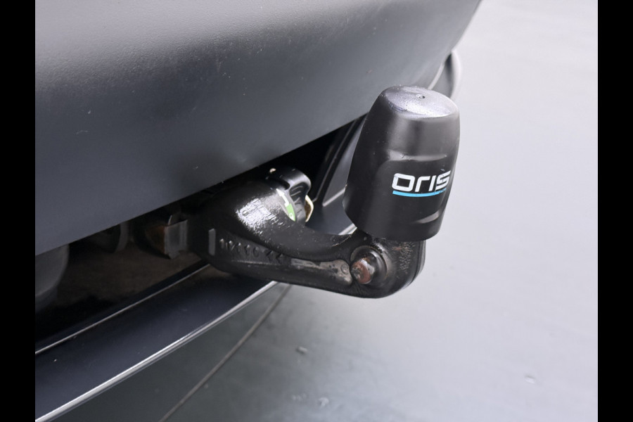 Tesla Model Y Long Range AWD 514pk SOH 92% Trekhaak Warmtepomp Leder Panoramadak Matrix-LED Autopilot Elektr.Stuur+Stoel+Verwarmd Navi Ecc Pre Camera's Elektr.AchterKlep Parkeer Assistent Sentry-Mode Privacyglas Bluetooth Dodehoek detector Connected services 1e Eigenaar 1.600KG Trekgewicht Fabrieksgarantie tot 27-6-2027 Garantie op Accu en Motoren 27-6-2031/192.000km