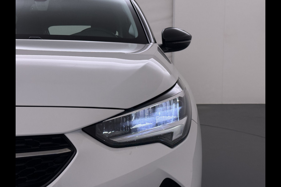 Opel CORSA-E 50kWh 3 Fase laden Warmtepomp Navi 360°Camera Two-Tone Lak Ecc Edition+ Stoel+Stuur-Verwarmd Parkeer Pack Pdc DAB Lmv 16" Privacy Glas Led Isofix Regen-Lichtsensor LaneAssist Origineel Nederlandse Auto SOH 89% Zeer compleet!