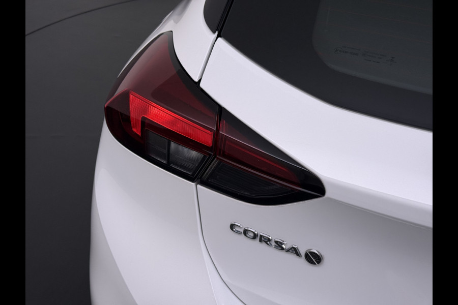 Opel CORSA-E 50kWh 3 Fase laden Warmtepomp Navi 360°Camera Two-Tone Lak Ecc Edition+ Stoel+Stuur-Verwarmd Parkeer Pack Pdc DAB Lmv 16" Privacy Glas Led Isofix Regen-Lichtsensor LaneAssist Origineel Nederlandse Auto SOH 89% Zeer compleet!