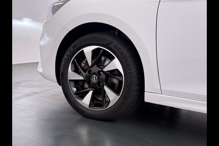 Opel CORSA-E 50kWh 3 Fase laden Warmtepomp Navi 360°Camera Two-Tone Lak Ecc Edition+ Stoel+Stuur-Verwarmd Parkeer Pack Pdc DAB Lmv 16" Privacy Glas Led Isofix Regen-Lichtsensor LaneAssist Origineel Nederlandse Auto SOH 89% Zeer compleet!
