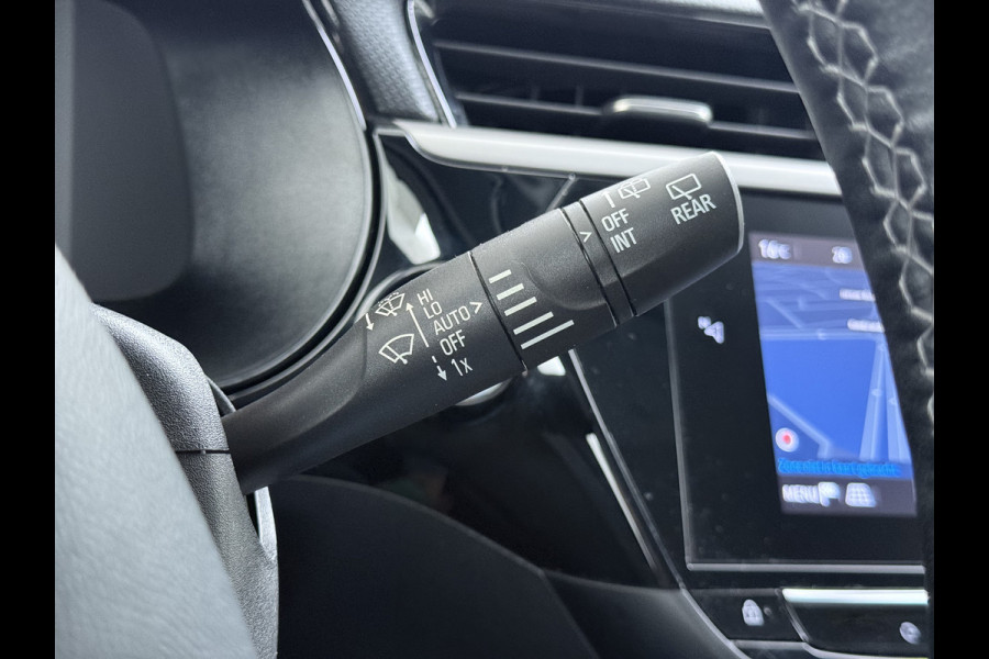 Opel CORSA-E 50kWh 3 Fase laden Warmtepomp Navi 360°Camera Two-Tone Lak Ecc Edition+ Stoel+Stuur-Verwarmd Parkeer Pack Pdc DAB Lmv 16" Privacy Glas Led Isofix Regen-Lichtsensor LaneAssist Origineel Nederlandse Auto SOH 89% Zeer compleet!