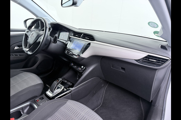 Opel CORSA-E 50kWh 3 Fase laden Warmtepomp Navi 360°Camera Two-Tone Lak Ecc Edition+ Stoel+Stuur-Verwarmd Parkeer Pack Pdc DAB Lmv 16" Privacy Glas Led Isofix Regen-Lichtsensor LaneAssist Origineel Nederlandse Auto SOH 89% Zeer compleet!
