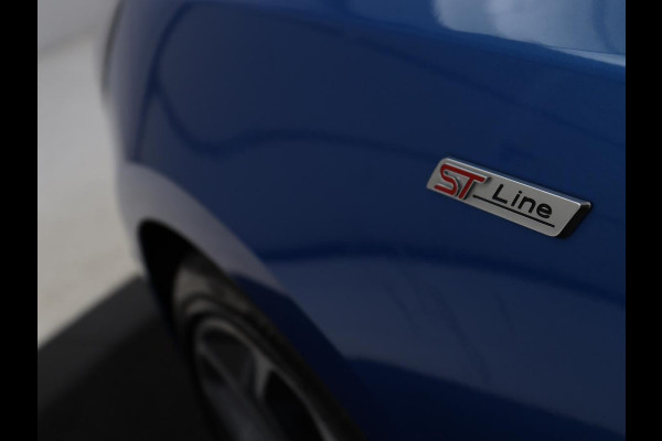 Ford Focus 1.0 EcoBoost ST Line | Automaat | Stoelverwarming | Adaptive cruise | B&O Sound | Carplay | Full LED | Camera | Navigatie | Airco | Bluetooth