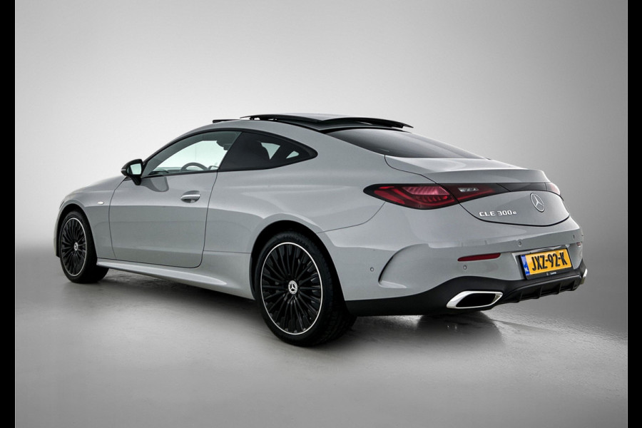 Mercedes-Benz CLE Coupé 300 e AMG Plug-In Hybride AMG | Night Pakket | Panorama Schuif-Kanteldak | Digital Licht | Burmester® | Stuur en Stoelverwarming. Inclusief 24 maanden MB Certified garantie voor Europa.