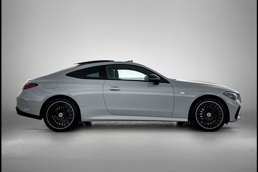 Mercedes-Benz CLE Coupé 300 e AMG Plug-In Hybride AMG | Night Pakket | Panorama Schuif-Kanteldak | Digital Licht | Burmester® | Stuur en Stoelverwarming. Inclusief 24 maanden MB Certified garantie voor Europa.