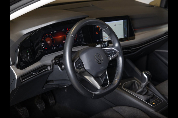 Volkswagen Golf 1.0 TSI Life / 110pk / Cruise / Airco / Klimaatregeling / Navigatie / Apple Carplay