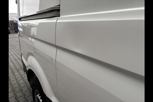 Volkswagen Crafter 2.0 TDI L3H1*AUTOM.*A/C*NAVI*HAAK*CAM*CARPLAY*