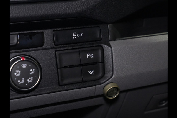 Volkswagen Crafter 35 2.0 TDI 140pk DSG L3H3 Navigatie Camera comfort stoel Android/Carplay