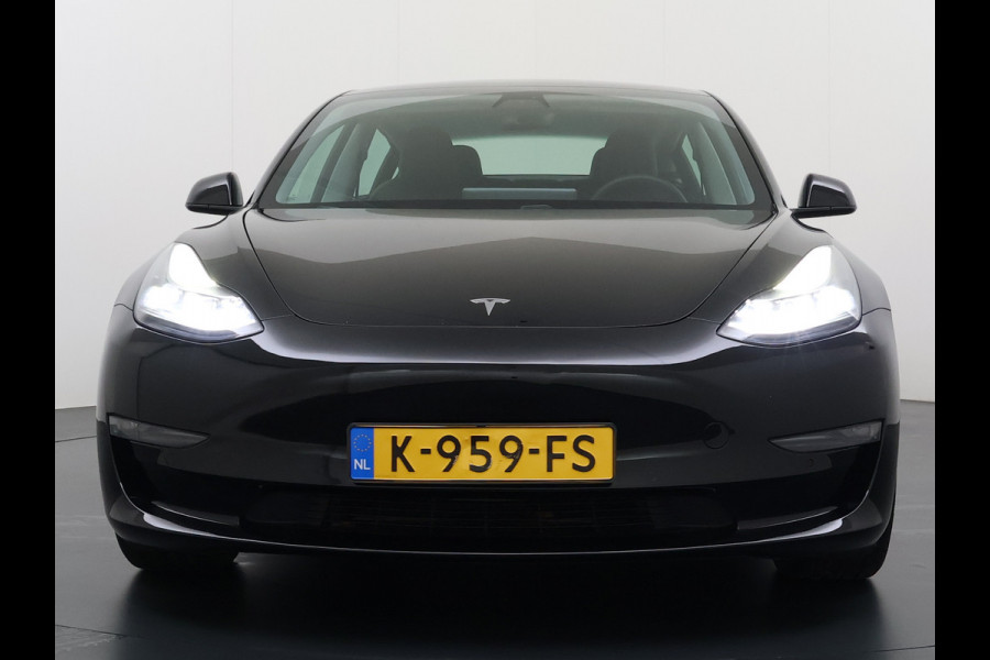 Tesla Model 3 Long Range AWD 75kWh 463pk Facelift Warmtepomp Lmv 19" AutoPilot Leder Panoramadak Adaptive-Cruise Camera's Elektr.-Stuur+Stoele Navi LED DAB Voorverwarmen interieur Keyless One-Pedal-Drive 4WD SOH 87% Origineel Nederlandse Auto Fabrieksgarantie op Accu en Motor tot 21-12-2028/192.00km