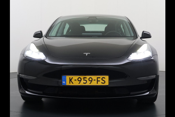 Tesla Model 3 Long Range AWD 75kWh 463pk Facelift Warmtepomp Lmv 19" AutoPilot Leder Panoramadak Adaptive-Cruise Camera's Elektr.-Stuur+Stoele Navi LED DAB Voorverwarmen interieur Keyless One-Pedal-Drive 4WD SOH 87% Origineel Nederlandse Auto Fabrieksgarantie op Accu en Motor tot 21-12-2028/192.00km