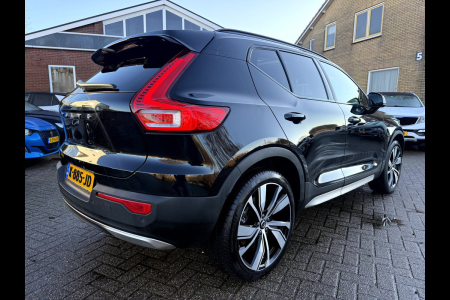 Volvo XC40 Recharge P8 AWD R-Design SOH 92.3%, Panoramadak, Camera, 20''Lmv