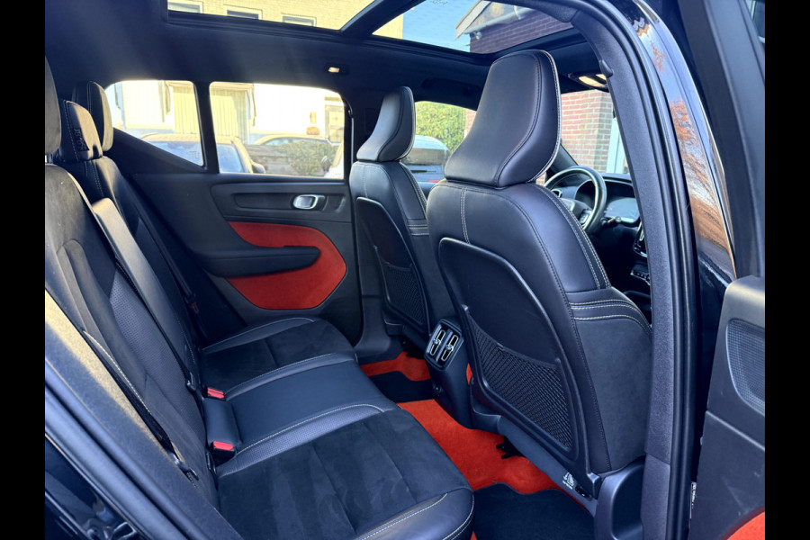 Volvo XC40 Recharge P8 AWD R-Design SOH 92.3%, Panoramadak, Camera, 20''Lmv