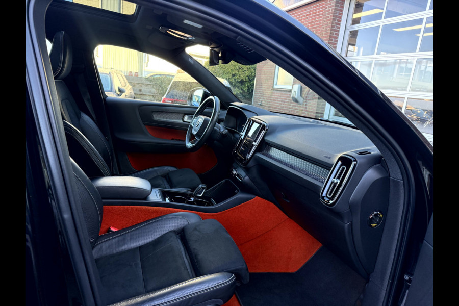 Volvo XC40 Recharge P8 AWD R-Design SOH 92.3%, Panoramadak, Camera, 20''Lmv