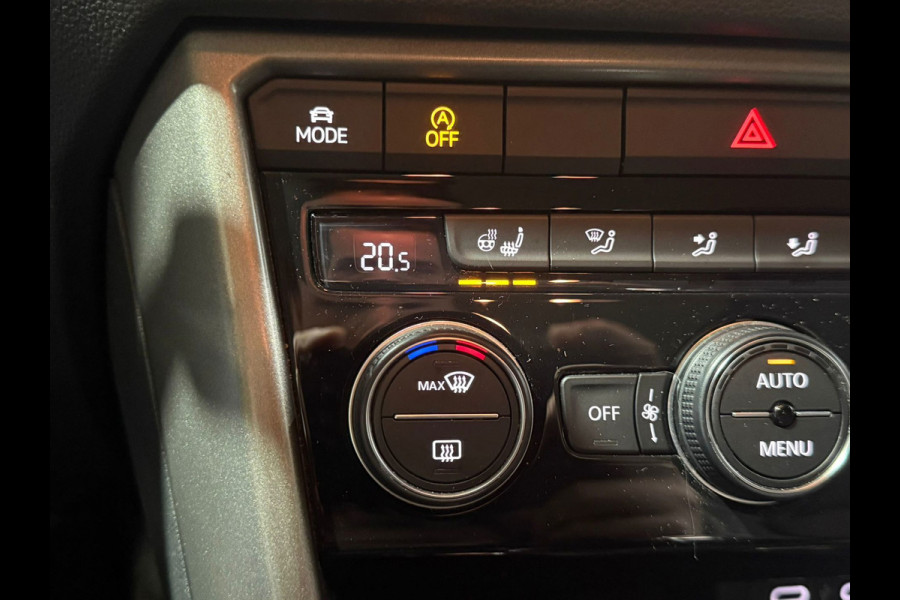 Volkswagen T-Roc 1.5 TSI Style Business Carplay/Camera/ACC/Trekhaak/Keyless