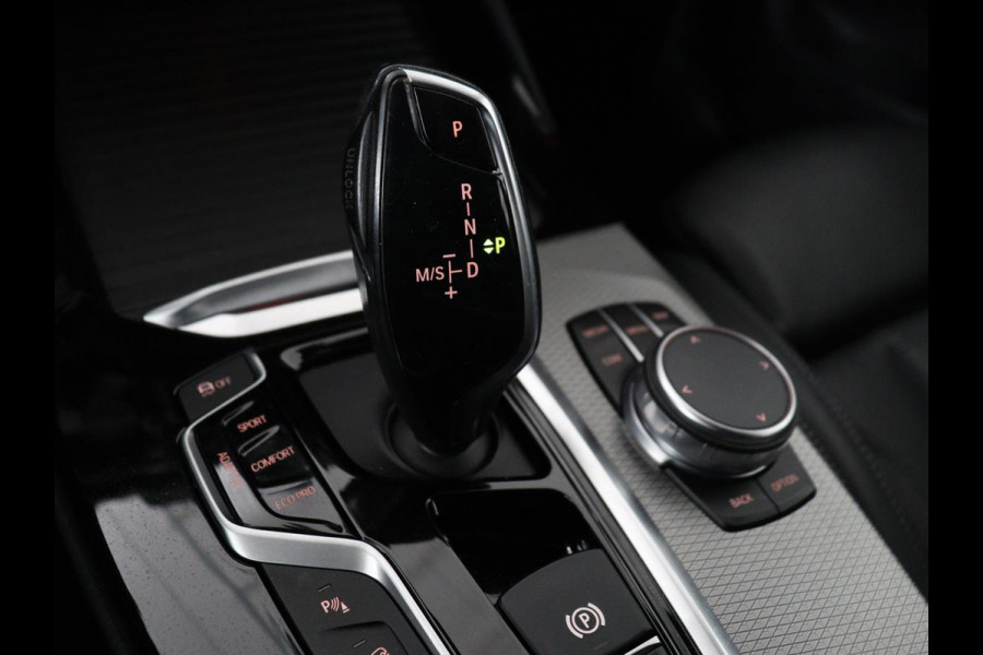 BMW X3 xDrive20i High Executive | M Sport | 1e eigenaar | Head-Up | Leder | Trekhaak | Stoelverwarming | Harman/Kardon | Camera | Keyless | Adaptive Drive | Sfeerverlichting | Full LED | Sportstoelen