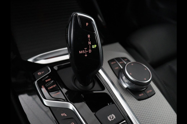 BMW X3 xDrive20i High Executive | M Sport | 1e eigenaar | Head-Up | Leder | Trekhaak | Stoelverwarming | Harman/Kardon | Camera | Keyless | Adaptive Drive | Sfeerverlichting | Full LED | Sportstoelen