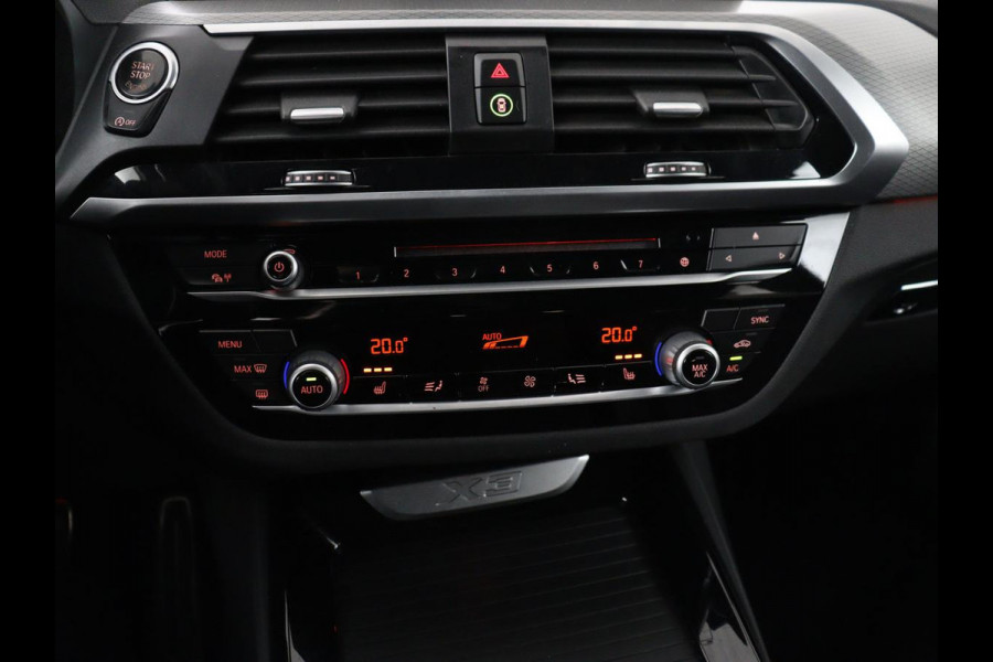 BMW X3 xDrive20i High Executive | M Sport | 1e eigenaar | Head-Up | Leder | Trekhaak | Stoelverwarming | Harman/Kardon | Camera | Keyless | Adaptive Drive | Sfeerverlichting | Full LED | Sportstoelen