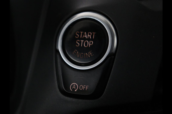 BMW X3 xDrive20i High Executive | M Sport | 1e eigenaar | Head-Up | Leder | Trekhaak | Stoelverwarming | Harman/Kardon | Camera | Keyless | Adaptive Drive | Sfeerverlichting | Full LED | Sportstoelen