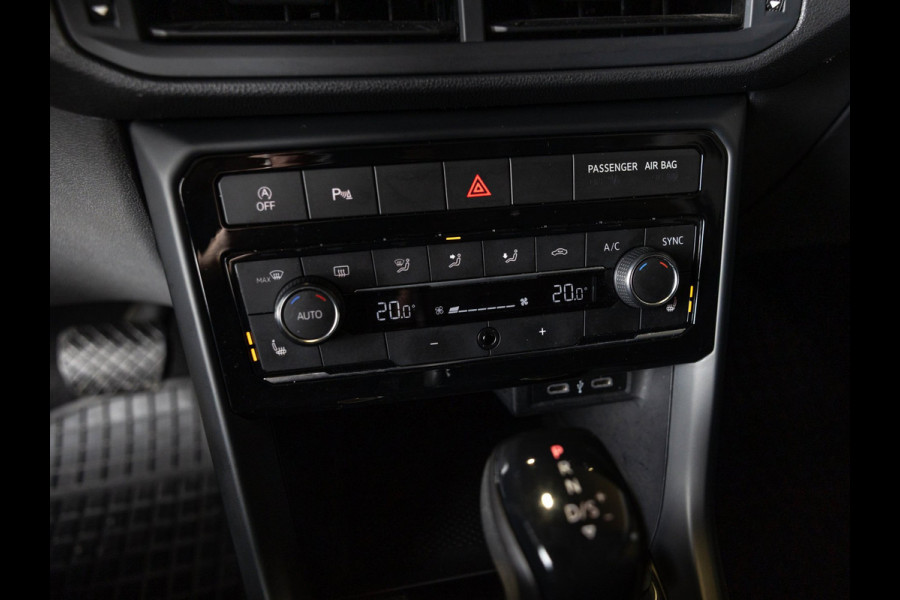 Volkswagen T-Cross 1.0 TSI Life / 110pk / Stoelverwarming / Achteruitrij camera / Adaptieve cruise control /