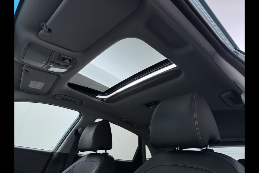 Hyundai Kona EV 64kWh SOH 100% Fase 3 Warmtepomp Leer+Elektr+Verwarmd+Gekoeld! Schuif-/kanteldak Head-Up Display Adap.Cruise Apple Carplay An Keyless Stuurverwarming Blind Spot Monitoring Lane Assist DAB Led Origineel Nederlandse Auto Super compleet! € 46000 nieuw