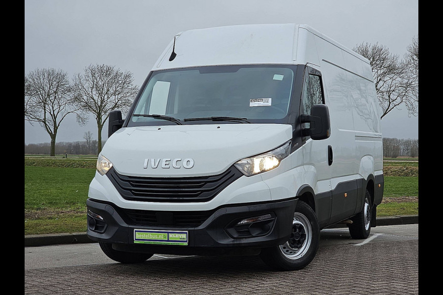 Iveco Daily 35S14V 2.3 352 L2H2 Airco Cruise Control PDC Achter 3 Zits Euro6 136 PK!