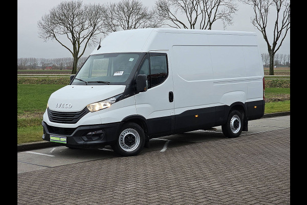 Iveco Daily 35S14V 2.3 352 L2H2 Airco Cruise Control PDC Achter 3 Zits Euro6 136 PK!