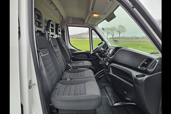 Iveco Daily 35S14V 2.3 352 L2H2 Airco Cruise Control PDC Achter 3 Zits Euro6 136 PK!