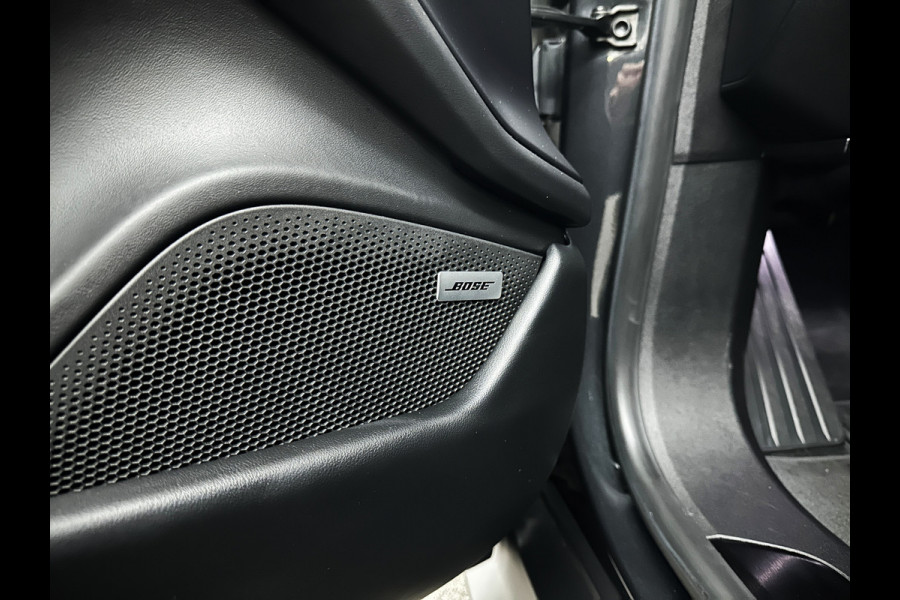 Porsche Taycan 4S Turbo Pakket Performance 84 kWh 490pk | Sport Chrono + | 360 Camera | ACC | Luchtvering | Carbon | 21" | Glasdak | 4WD | Vulkaangrijs | Carplay | Nw.Pr. 147.249,= | NL Auto | SOH Test | Garantie.