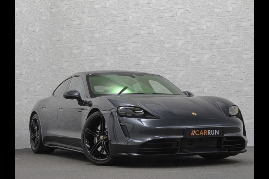 Porsche Taycan 4S Turbo Pakket Performance 84 kWh 490pk | Sport Chrono + | 360 Camera | ACC | Luchtvering | Carbon | 21" | Glasdak | 4WD | Vulkaangrijs | Carplay | Nw.Pr. 147.249,= | NL Auto | SOH Test | Garantie.