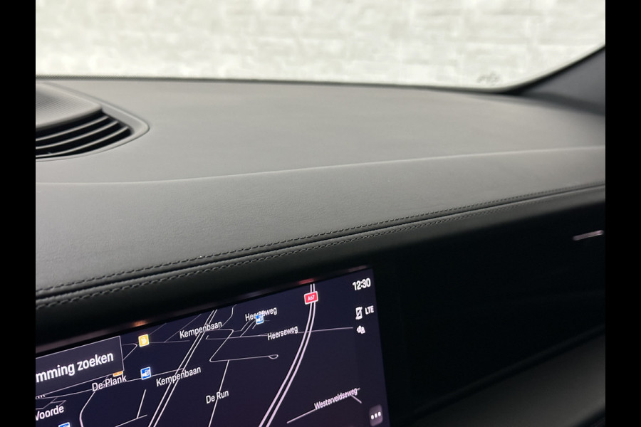 Porsche Taycan 4S Turbo Pakket Performance 84 kWh 490pk | Sport Chrono + | 360 Camera | ACC | Luchtvering | Carbon | 21" | Glasdak | 4WD | Vulkaangrijs | Carplay | Nw.Pr. 147.249,= | NL Auto | SOH Test | Garantie.