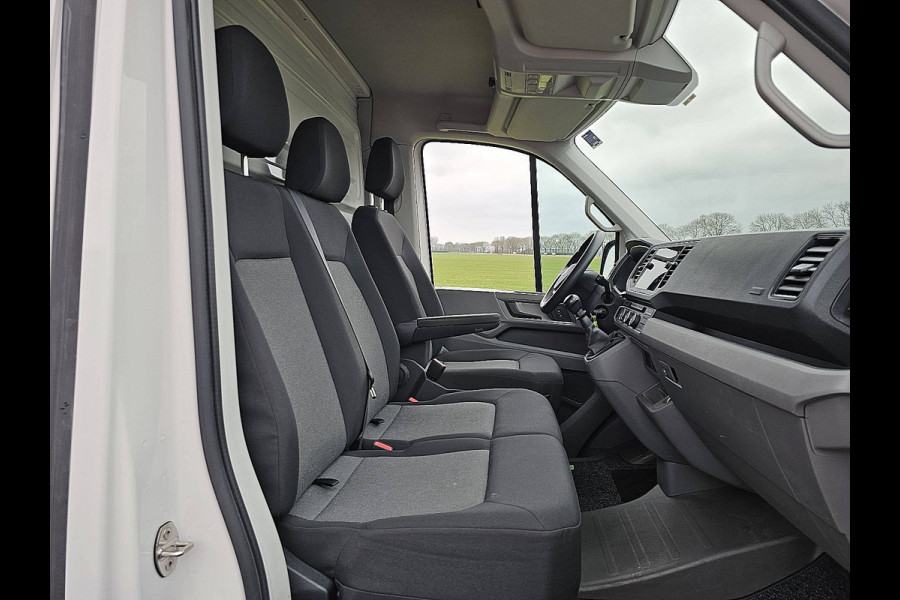 Volkswagen Crafter 35 2.0 TDI L4 Trendline Bakwagen Laadklep Lat-om-Lat Betimmerd Spoiler Zijdeur Euro6 140Pk Bpm-Vrij!