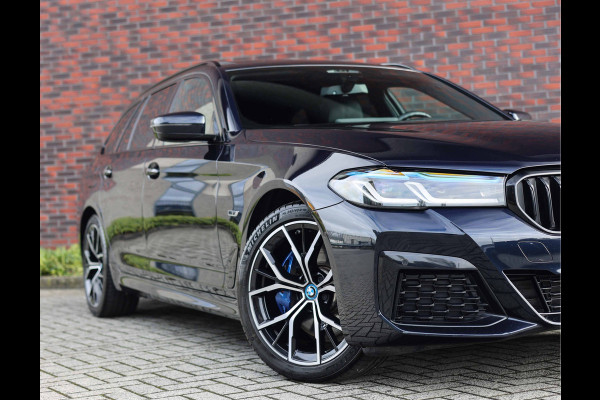 BMW 5 Serie Touring 530e xDrive | Pano - Trekhaak - HUD