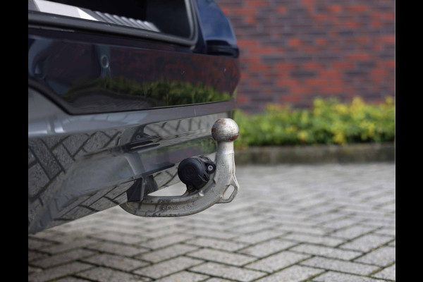 BMW 5 Serie Touring 530e xDrive | Pano - Trekhaak - HUD