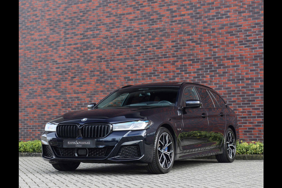 BMW 5 Serie Touring 530e xDrive | Pano - Trekhaak - HUD