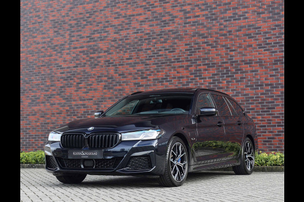 BMW 5 Serie Touring 530e xDrive | Pano - Trekhaak - HUD