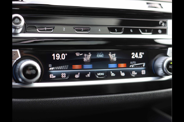 BMW 5 Serie Touring 530e xDrive | Pano - Trekhaak - HUD