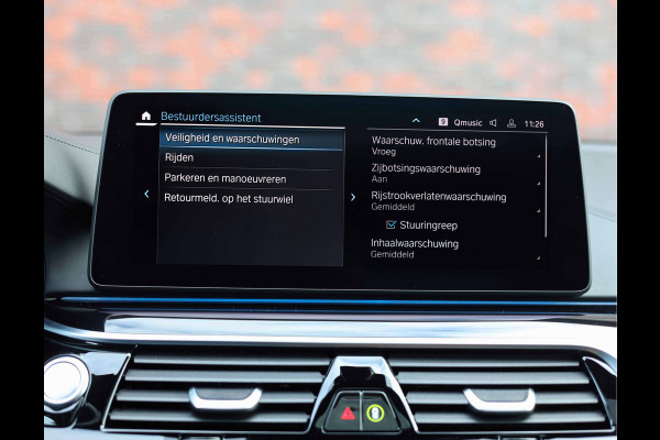 BMW 5 Serie Touring 530e xDrive | Pano - Trekhaak - HUD