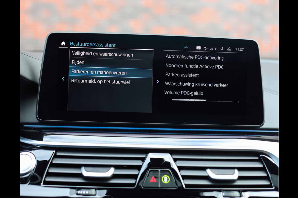 BMW 5 Serie Touring 530e xDrive | Pano - Trekhaak - HUD