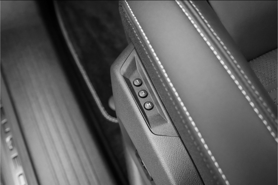 Peugeot E-3008 GT Avantage 210 73 kWh Warmtepomp Stuur & Stoelverw Leder