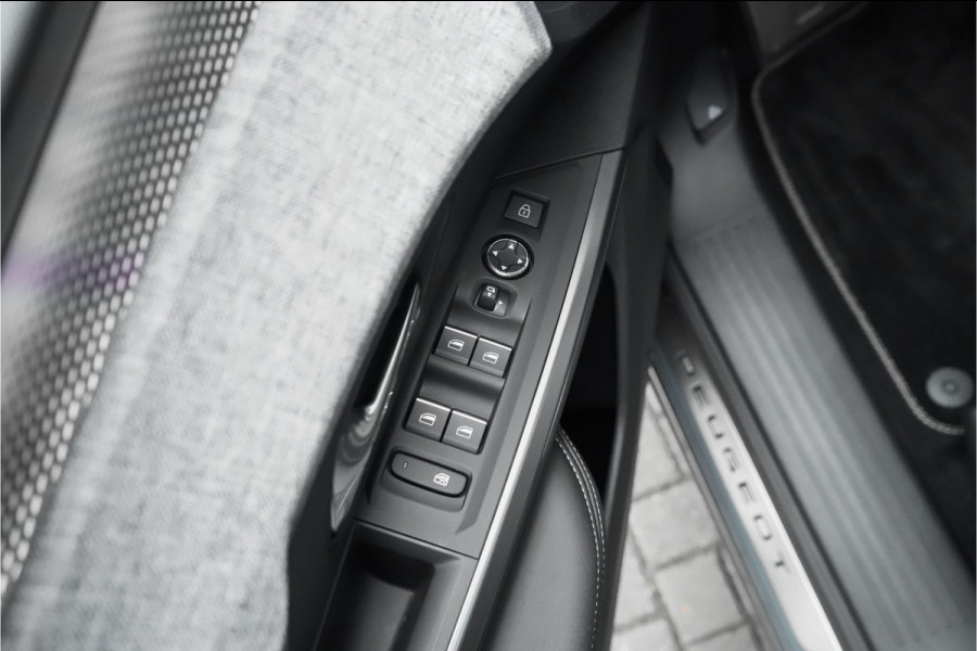 Peugeot E-3008 GT Avantage 210 73 kWh Warmtepomp Stuur & Stoelverw Leder