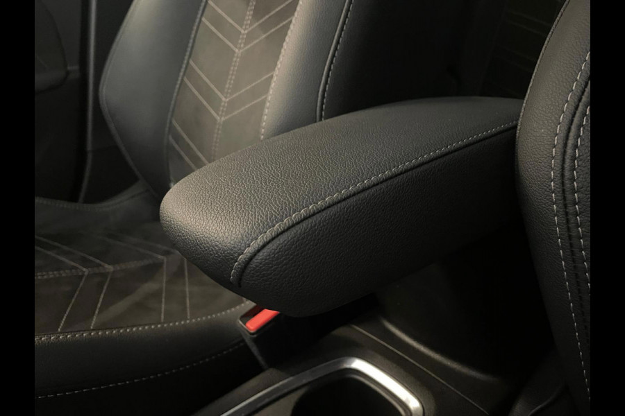 Opel Corsa 1.2 Turbo Ultimate 130PK AUTOMAAT PANO AIRCO NAVI CRUISE BLUETOOTH STOELVERW CAM PDC VELGEN PRIVACYGLAS NIEUWSTAAT