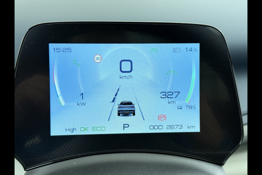 BYD ATTO 3 ''Gereserveerd'' 62kWh Design SOH 98% Pano-dak Leer+Elektr.Verst. Warmtepomp Adaptieve Cruise 360°Camera Apple Carplay Android Auto Elektr.Achter Verkeersbord detectie WiFi DAB Led Rijstrooksensor Keyless Smartphone Entry Fabrieksgarantie tot 13-12-2028/150.000km Garantie op de LFP Accu tot 12-12-2030/200.000km €44.000,- Nieuw!