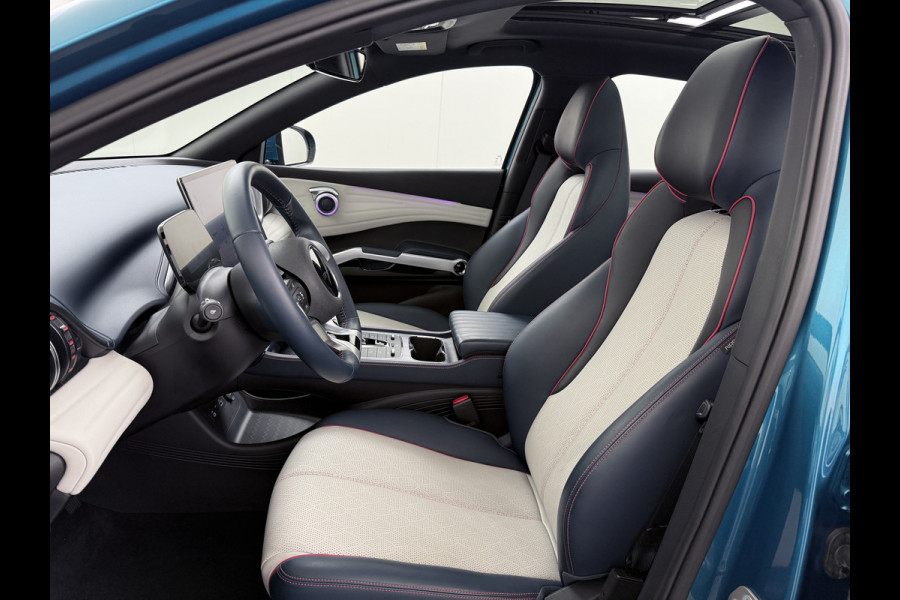 BYD ATTO 3 62kWh 204pk Design Pano-dak Leer+Elektr.Verst. Warmtepomp Adaptieve Cruise 360°Camera Apple Carplay Android Auto Elektr.Achterkl SOH 94% Verkeersbord detectie WiFi DAB Led Rijstrooksensor Keyless Smartphone Entry Fabrieksgarantie tot 12-12-2030/150.000km Garantie Op de LFP Accu tot 20-12-2030/200.000km €44.000,- Nieuw!