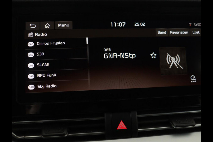 Kia Niro 1.6 GDi PHEV DynamicLine | Half leder | Adaptive cruise | Camera | Carplay | Navigatie | Climate control | Bluetooth | Parkeerhulp