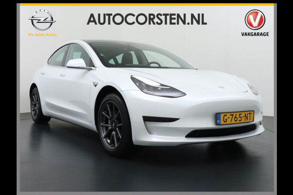 Tesla Model 3 SR+ 60kWh 326PK Trekhaak AutoPilot Premium-Luidsprekers Leer PanoramaDak Adaptive Cruise Lmv 18" Camera's Elektr.-Stuur+Stoelen+ SOH 85% Ecc Navi Led DAB Voorverwarmen interieur via App Keyless One-Pedal-Drive Origineel Nederlandse Auto 1.584KG Trekgewicht 1.000kg.